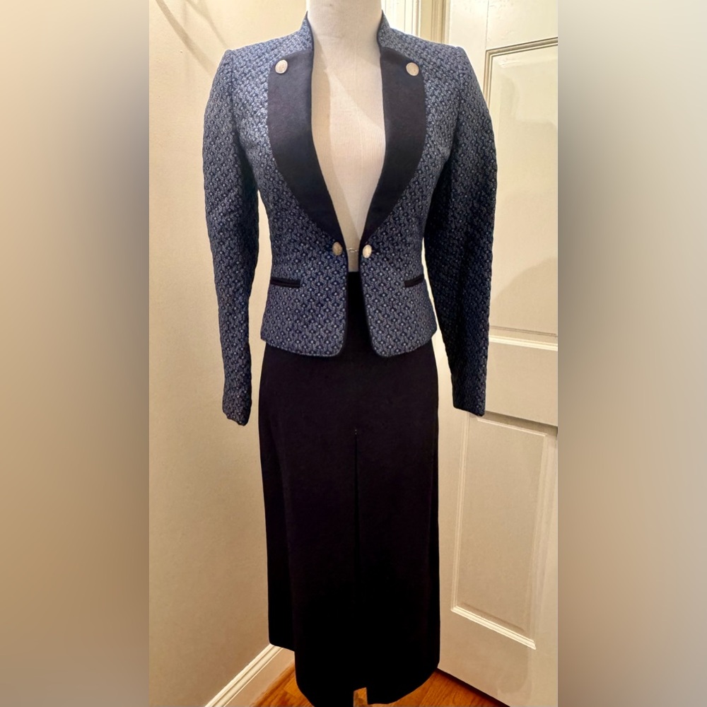 Vintage WENGER (Austrian) Women’s Two Piece Suit (European size 36)
